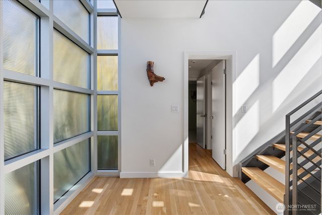 1953 9th Avenue W, Seattle, WA 98119