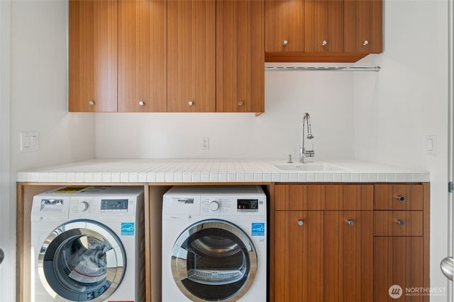 1953 9th Avenue W, Seattle, WA 98119