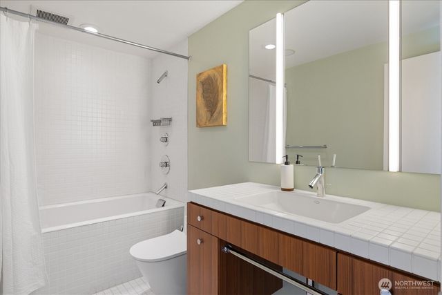 1953 9th Avenue W, Seattle, WA 98119