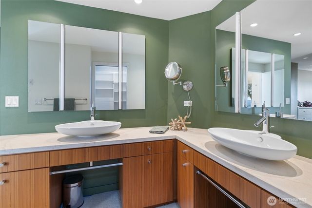 1953 9th Avenue W, Seattle, WA 98119