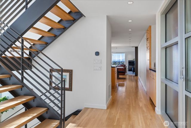 1953 9th Avenue W, Seattle, WA 98119