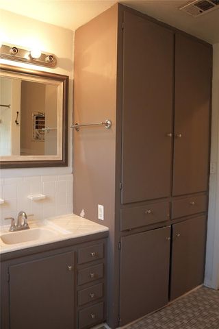 1202 Mac Drive, Sweeny, TX 77480