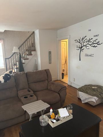 47 Hartford Terrace, Springfield, MA 01118