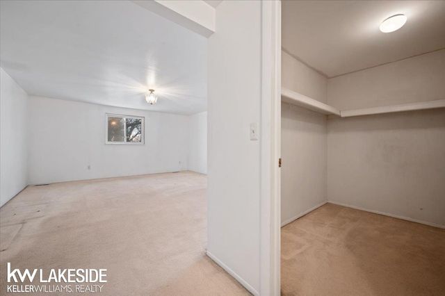 123 Nottingham Court, Troy, MI 48085