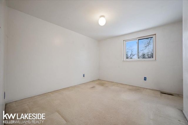 123 Nottingham Court, Troy, MI 48085