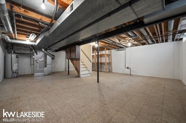 123 Nottingham Court, Troy, MI 48085