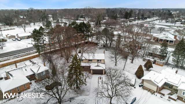 123 Nottingham Court, Troy, MI 48085