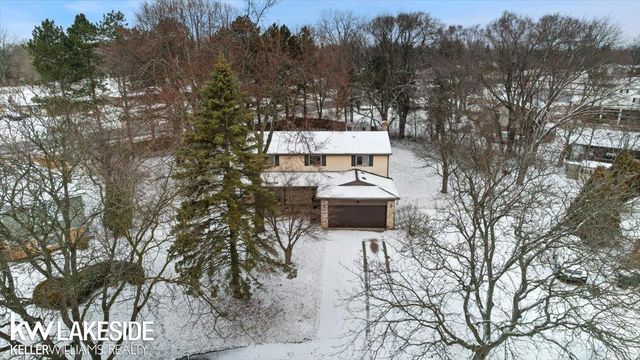 123 Nottingham Court, Troy, MI 48085