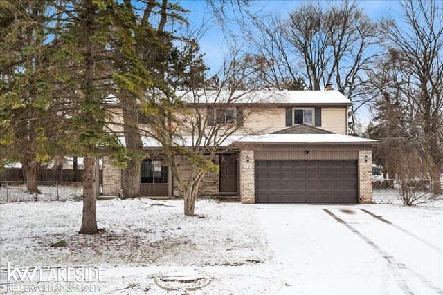 123 Nottingham Court, Troy, MI 48085