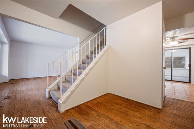 123 Nottingham Court, Troy, MI 48085