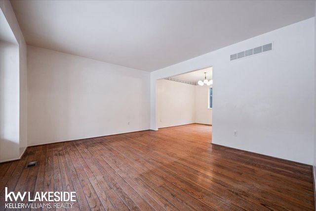 123 Nottingham Court, Troy, MI 48085