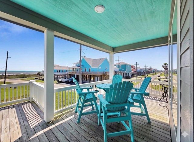 878 Surf Road, Crystal Beach, TX 77650