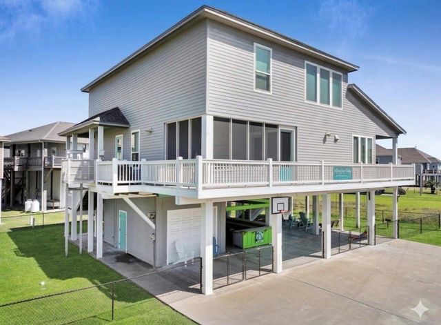 878 Surf Road, Crystal Beach, TX 77650