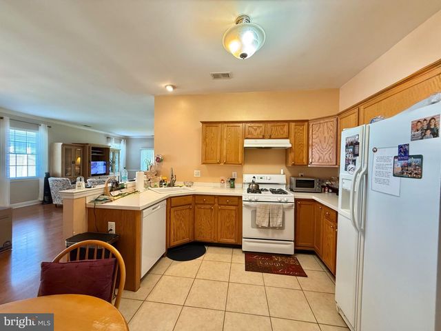 73 MEADOWLARK DR, Hamilton, NJ 08690