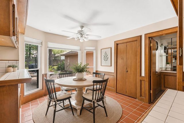 2210 Laurel Hill Drive, Kingwood, TX 77339