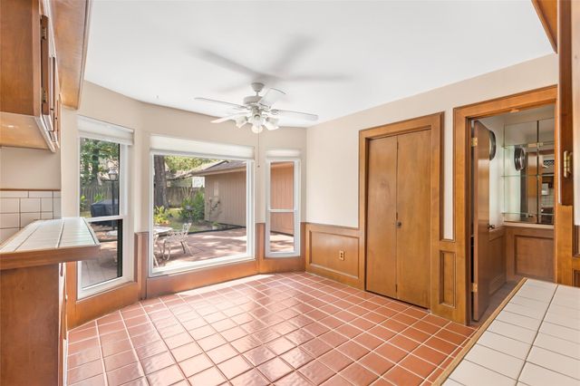 2210 Laurel Hill Drive, Kingwood, TX 77339