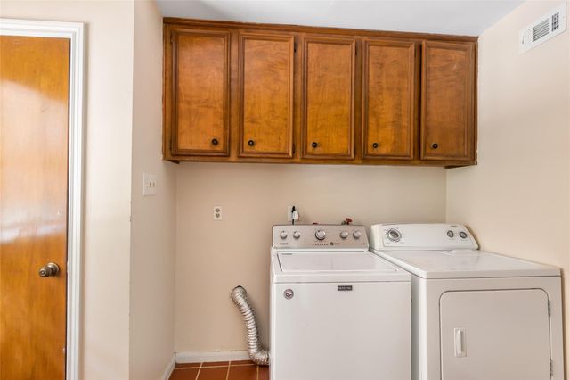 2210 Laurel Hill Drive, Kingwood, TX 77339