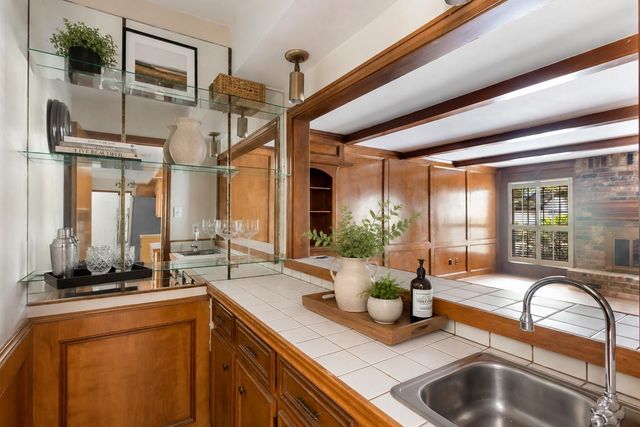 2210 Laurel Hill Drive, Kingwood, TX 77339