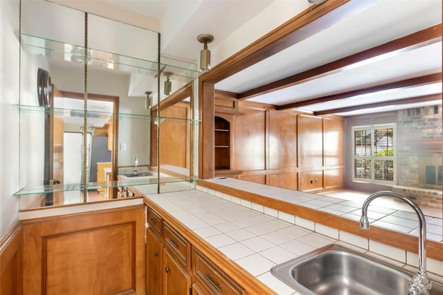 2210 Laurel Hill Drive, Kingwood, TX 77339