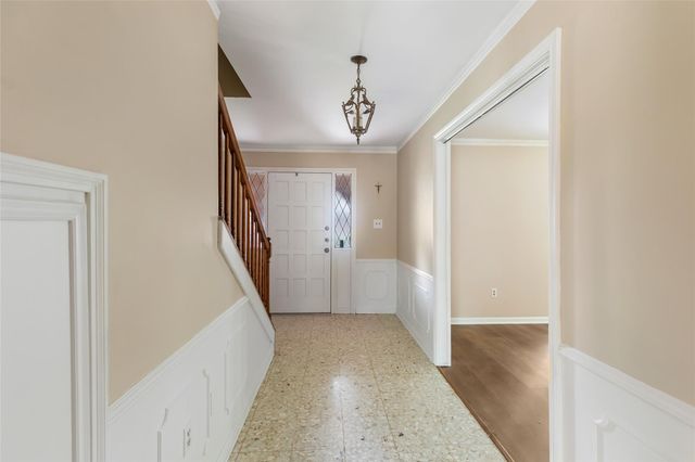 2210 Laurel Hill Drive, Kingwood, TX 77339