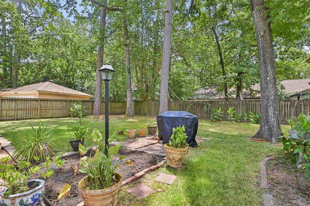 2210 Laurel Hill Drive, Kingwood, TX 77339