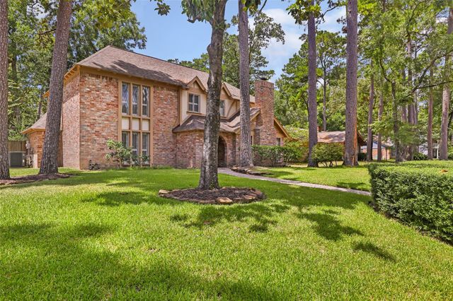 2210 Laurel Hill Drive, Kingwood, TX 77339