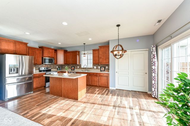 6657 Park Grove Boulevard, Whitestown, IN 46075