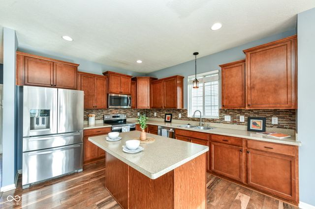 6657 Park Grove Boulevard, Whitestown, IN 46075