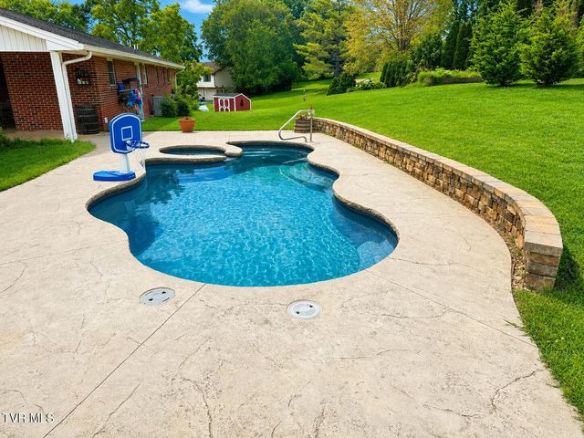 209 Polk Drive, Jonesborough, TN 37659