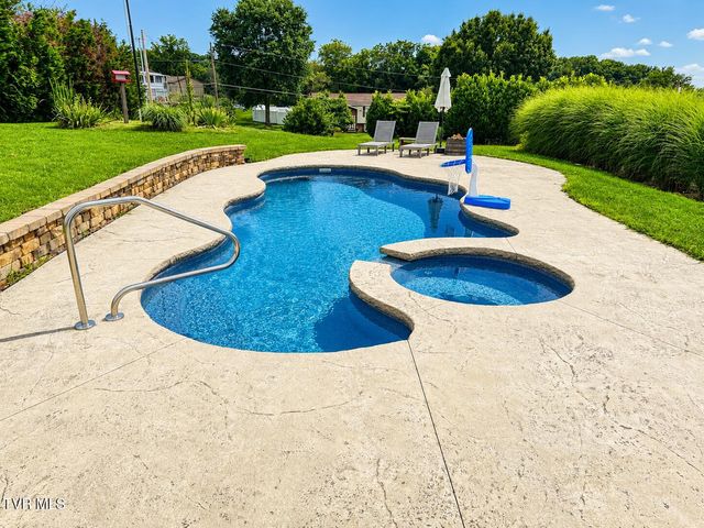 209 Polk Drive, Jonesborough, TN 37659