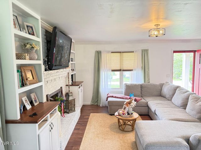 209 Polk Drive, Jonesborough, TN 37659