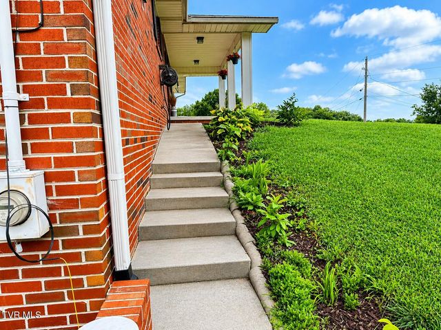 209 Polk Drive, Jonesborough, TN 37659