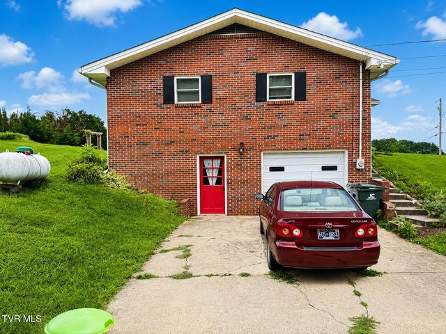 209 Polk Drive, Jonesborough, TN 37659