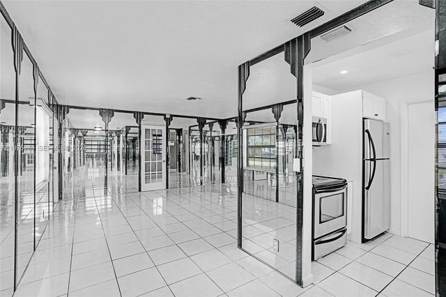 215 NW 12th Ct, Dania Beach, FL 33004