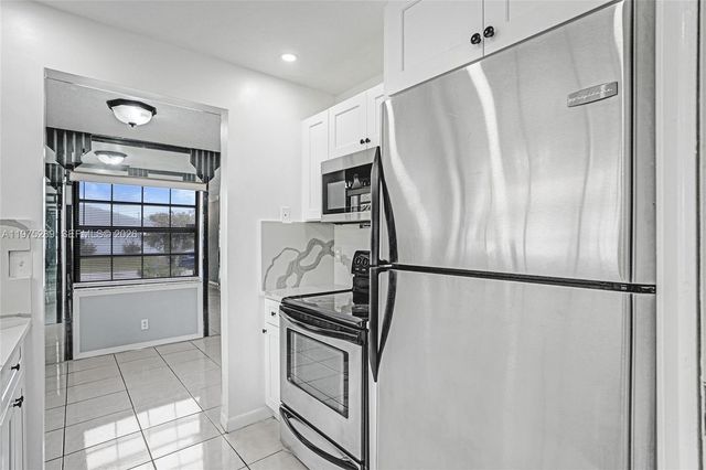 215 NW 12th Ct, Dania Beach, FL 33004