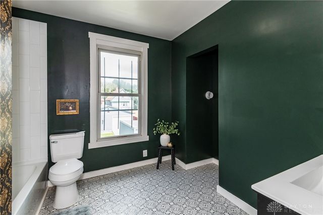 1925 E 4th Street, Dayton, OH 45403