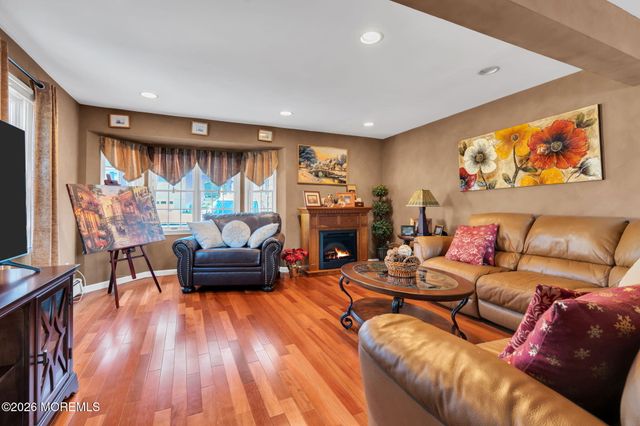 83 Seawood Drive, Keyport, NJ 07735