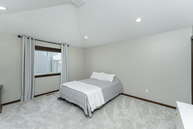 1421 Tunbridge Place NE, Byron, MN 55920