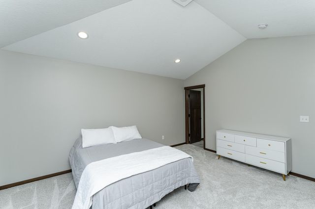 1421 Tunbridge Place NE, Byron, MN 55920