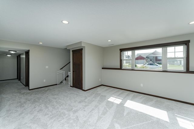 1421 Tunbridge Place NE, Byron, MN 55920