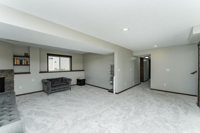 1421 Tunbridge Place NE, Byron, MN 55920