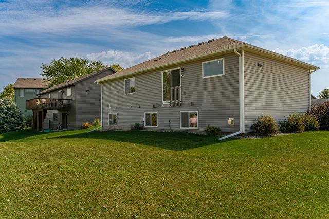 1421 Tunbridge Place NE, Byron, MN 55920