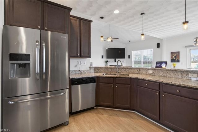 4008 Michael DR, Suffolk, VA 23432