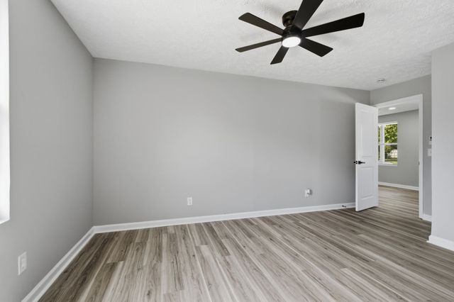 8019 Cooper Dr, Murfreesboro, TN 37129