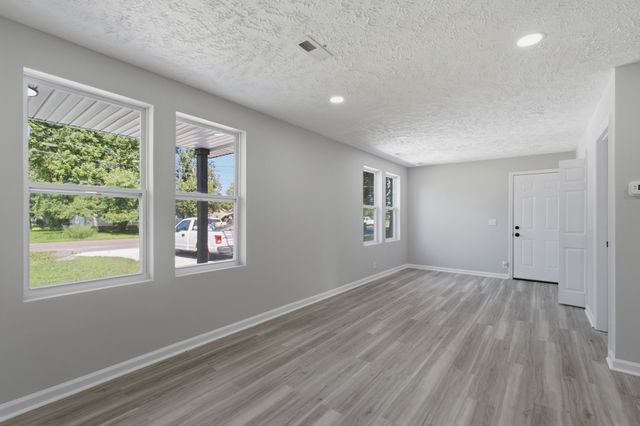 8019 Cooper Dr, Murfreesboro, TN 37129
