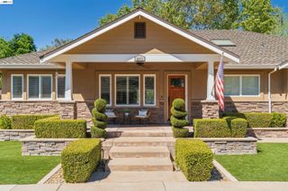 4071 Walnut Dr, Pleasanton, CA 94566