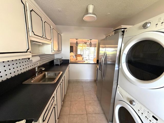 2541 Red Hibiscus Boulevard 31-B, Delray Beach, FL 33445