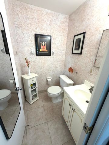 2541 Red Hibiscus Boulevard 31-B, Delray Beach, FL 33445