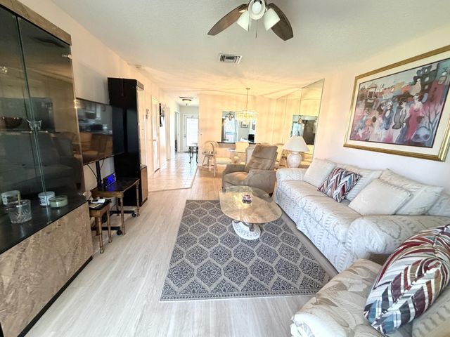 2541 Red Hibiscus Boulevard 31-B, Delray Beach, FL 33445