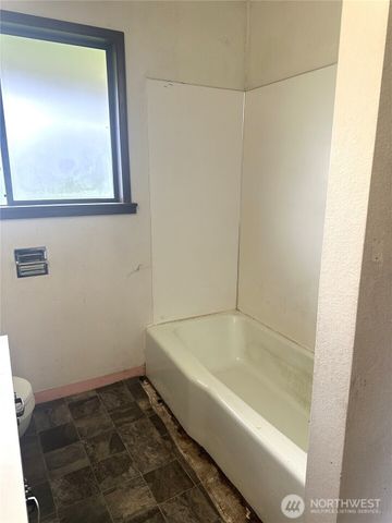 252 Porter Creek Road, Elma, WA 98541